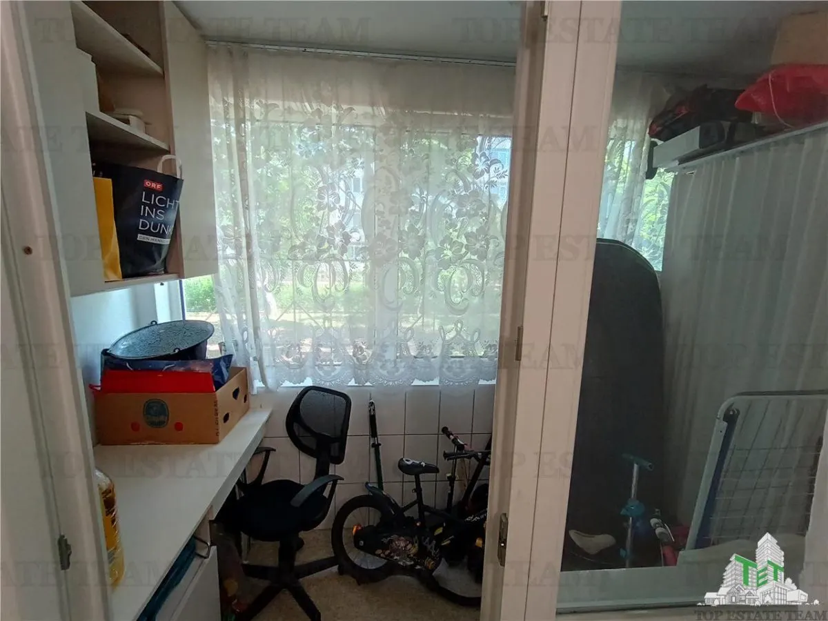 Apartament modern cu 4 camere, intr-un bloc reabilitat cu SU de 75mp, parter/4, zona OZANA, la 10 , 15 minute pietonal de statia de metrou 1 Dec 1918. - foto 16