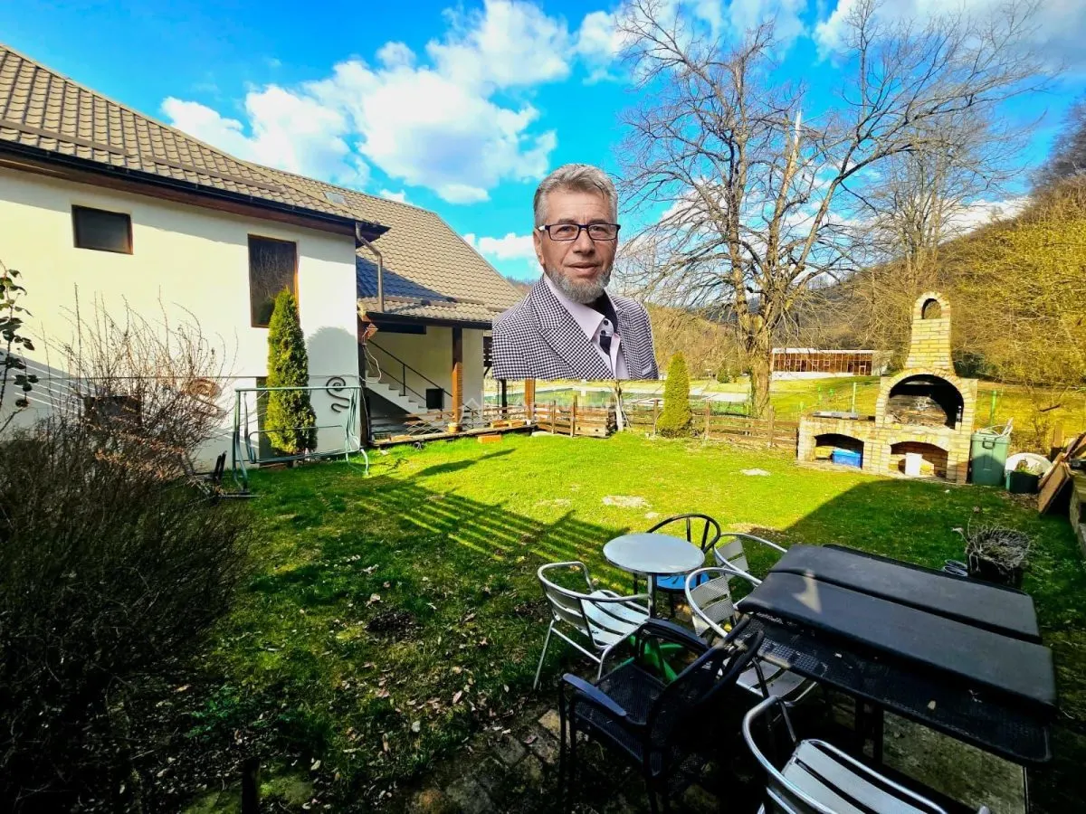 Resita Casa cu Teren Drept 500 Mp retrasa la marginea padurii - foto 1