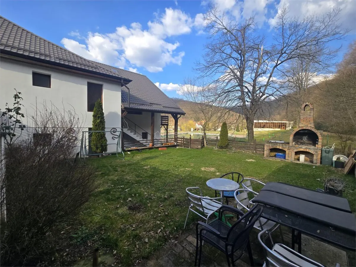 Resita Casa cu Teren Drept 500 Mp retrasa la marginea padurii - foto 16