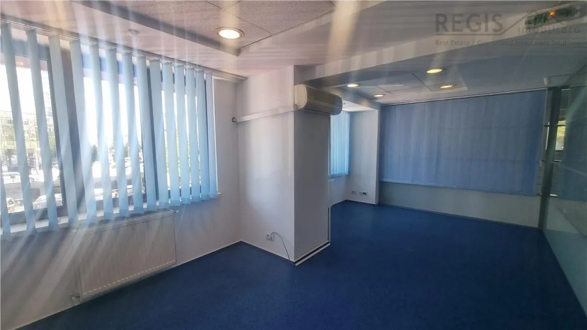 Spatiu comercial versatil in Centrul Civic - foto 16