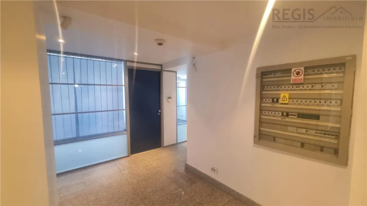 Spatiu comercial versatil in Centrul Civic - foto 4