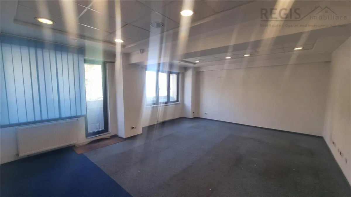 Spatiu comercial versatil in Centrul Civic - foto 9