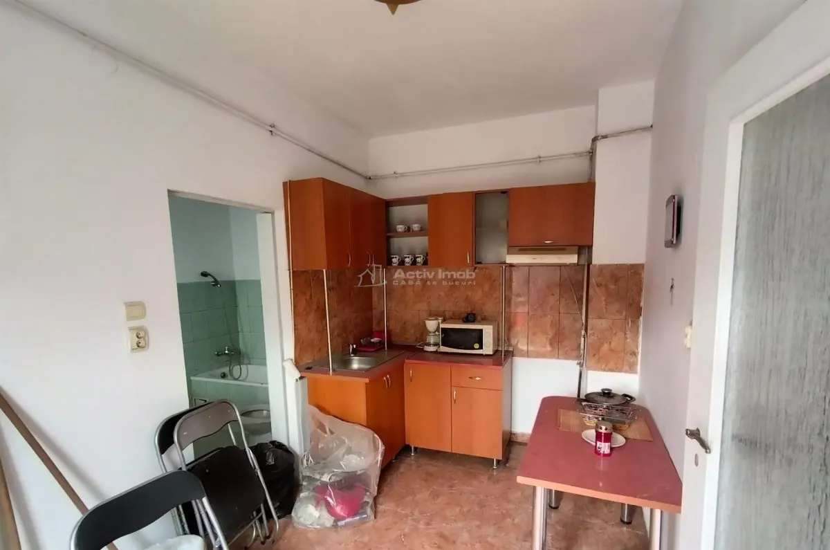 Resita Apartament la Curte Comuna, Zona Catedrala - foto 3