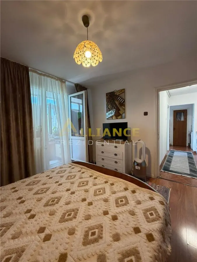 Sector 3 Apartament 4 camere 2 bai 81,5 mp - foto 3