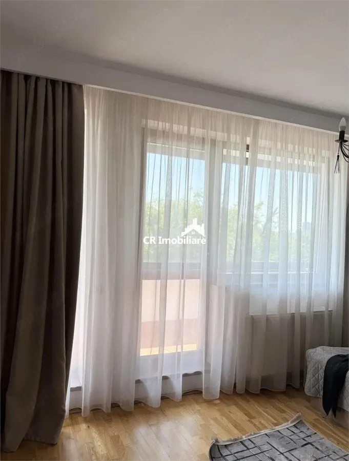 Inchiriere 4 camere Vatra Noua - foto 3