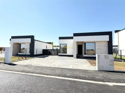 Casa individuala Parter 3-4 camere | 2 bai | Ansamblu rezidential - Berceni