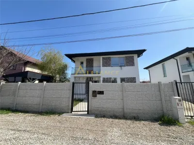 Vila Individuala - 5 camere-3 bai-Strada Miorita-500 M  de STV - foto 4