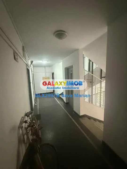 APARTAMENT 3 CAMERE DE VANZARE PIATA ROMANA - foto 7