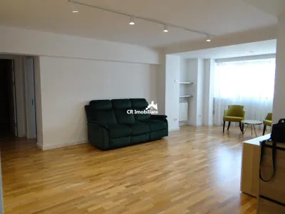 Apartamenr 3 camere  Decebal   Centrala Proprie - foto 7